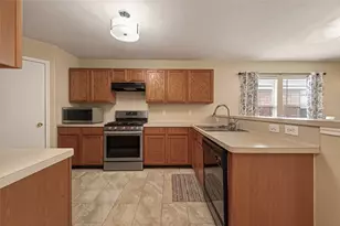8907 Rainesville Ln, Houston, TX 77075 - Photo 14