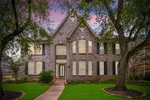 1519 Meadow Sweet Dr, Sugar Land, TX 77479 - Photo 2