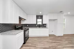 207 E Defee Ave, Baytown, TX 77520 - Photo 12