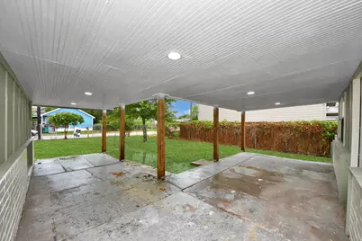 207 E Defee Avenue, Baytown, TX 77520 - Photo 6