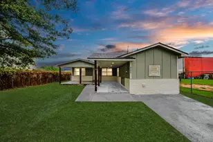 207 E Defee Ave, Baytown, TX 77520 - Photo 2