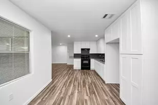 207 E Defee Ave, Baytown, TX 77520 - Photo 16