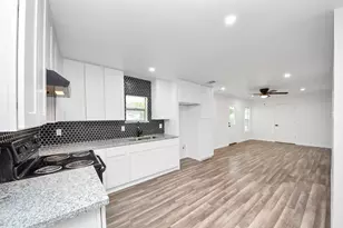 207 E Defee Ave, Baytown, TX 77520 - Photo 14