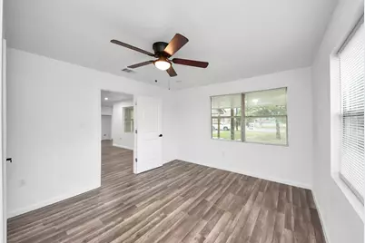 207 E Defee Avenue, Baytown, TX 77520 - Photo 24