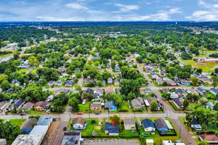 207 E Defee Ave, Baytown, TX 77520 - Photo 36