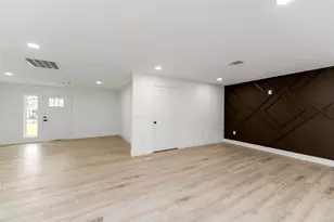 9226 Grady St, Houston, TX 77016 - Photo 6