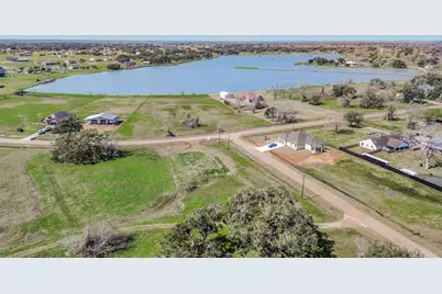 801 Wagon Wheel Trail, Angleton, TX 77515 - Photo 10
