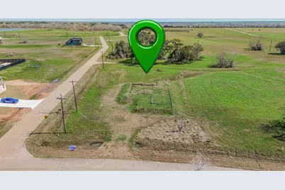 801 Wagon Wheel Trail, Angleton, TX 77515 - Photo 4
