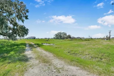 801 Wagon Wheel Trail, Angleton, TX 77515 - Photo 16