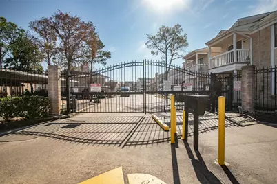 2750 Holly Hall Street #714, Houston, TX 77054 - Photo 18