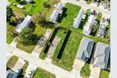 142 Flamingo Bight S, Baytown, TX 77523 - Photo 4