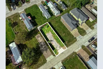 142 Flamingo Bight S, Baytown, TX 77523 - Photo 8