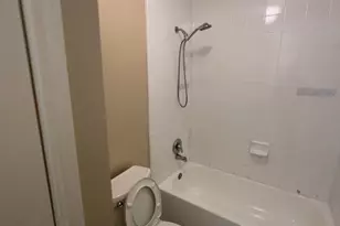 16410 Amy Ridge Rd, Houston, TX 77053 - Photo 2