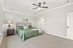 537 Chuckwagon Trail, Angleton, TX 77515 - Photo 16