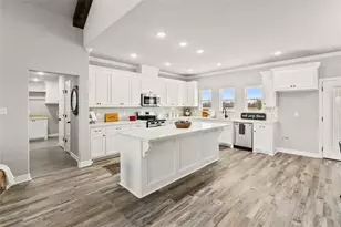 537 Chuckwagon Trail, Angleton, TX 77515 - Photo 8