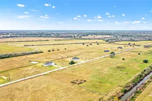 537 Chuckwagon Trail, Angleton, TX 77515 - Photo 36