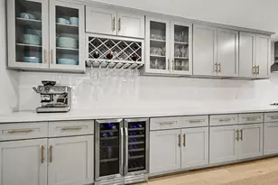 10718 Longmont Dr, Houston, TX 77042 - Photo 12