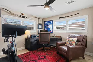 10718 Longmont Dr, Houston, TX 77042 - Photo 24