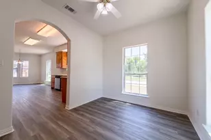 107 S Creek Dr, Bellville, TX 77418 - Photo 6