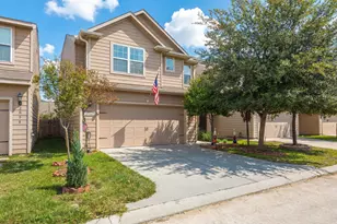 2054 Sweet Lilac Dr, Houston, TX 77090 - Photo 2