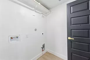 218 E 37th St, Houston, TX 77018 - Photo 10