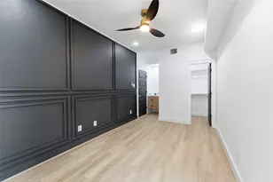 218 E 37th St, Houston, TX 77018 - Photo 12