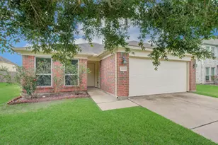 2015 Upland Plover Ct, Rosenberg, TX 77471 - Photo 2