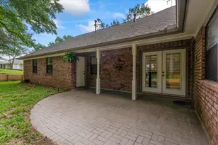2013 Wickersham Dr, Huntsville, TX 77340 - Photo 32