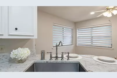 2013 Wickersham Drive, Huntsville, TX 77340 - Photo 20