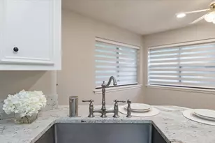 2013 Wickersham Dr, Huntsville, TX 77340 - Photo 20