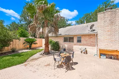 8018 Zimmermann Drive, Houston, TX 77088 - Photo 38