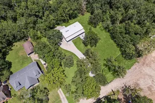 1425 Oak Hollow Dr, Dickinson, TX 77539 - Photo 26