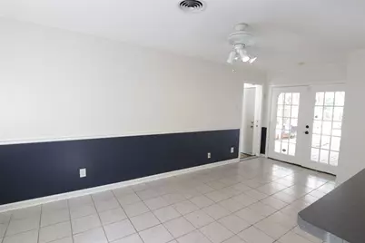 7030 Sharpview Drive, Houston, TX 77074 - Photo 6