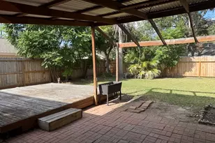 7030 Sharpview Dr, Houston, TX 77074 - Photo 18