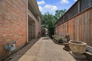 1723 Nantucket Dr, Houston, TX 77057 - Photo 30