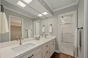 1723 Nantucket Dr, Houston, TX 77057 - Photo 24