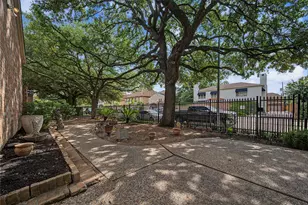 1723 Nantucket Dr, Houston, TX 77057 - Photo 28