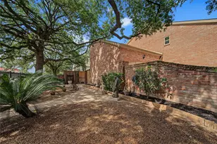 1723 Nantucket Dr, Houston, TX 77057 - Photo 34