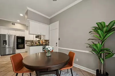 1723 Nantucket Drive, Houston, TX 77057 - Photo 14