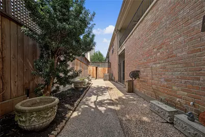 1723 Nantucket Drive, Houston, TX 77057 - Photo 34