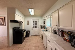 6625 Sandstone St, Houston, TX 77074 - Photo 6