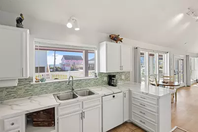 2300 Martinique, Crystal Beach, TX 77650 - Photo 14