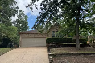 2232 Azalea Cir, Huntsville, TX 77340 - Photo 2
