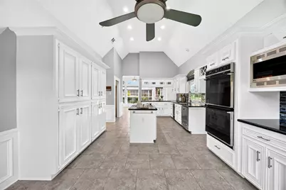 19602 Laurel Park Lane, Houston, TX 77094 - Photo 16