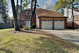 134 E Pathfinders Cir, The Woodlands, TX 77381 - Photo 2