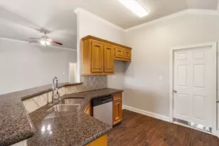 11731 Santa Fe Tr, Santa Fe, TX 77510 - Photo 10