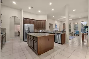 109 Hawke Bay Ln, Friendswood, TX 77546 - Photo 10