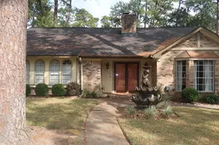 25318 Lynbriar Ln, Spring, TX 77373 - Photo 2