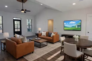 7926 Hawthorne Ln, Plantersville, TX 77363 - Photo 4