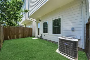 318 Neyland St, Houston, TX 77022 - Photo 42